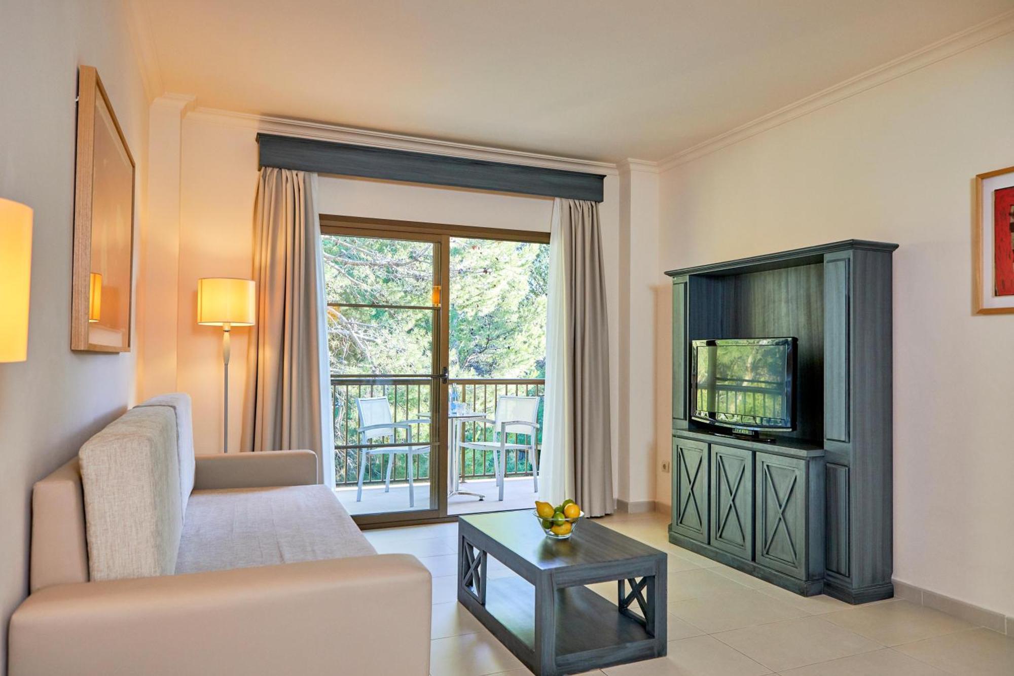 Suite Parco con 1 Camera da Letto e Vista Piscina